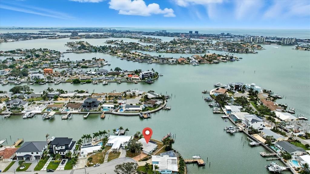 待售: $1,400,000 (0.23 acres)