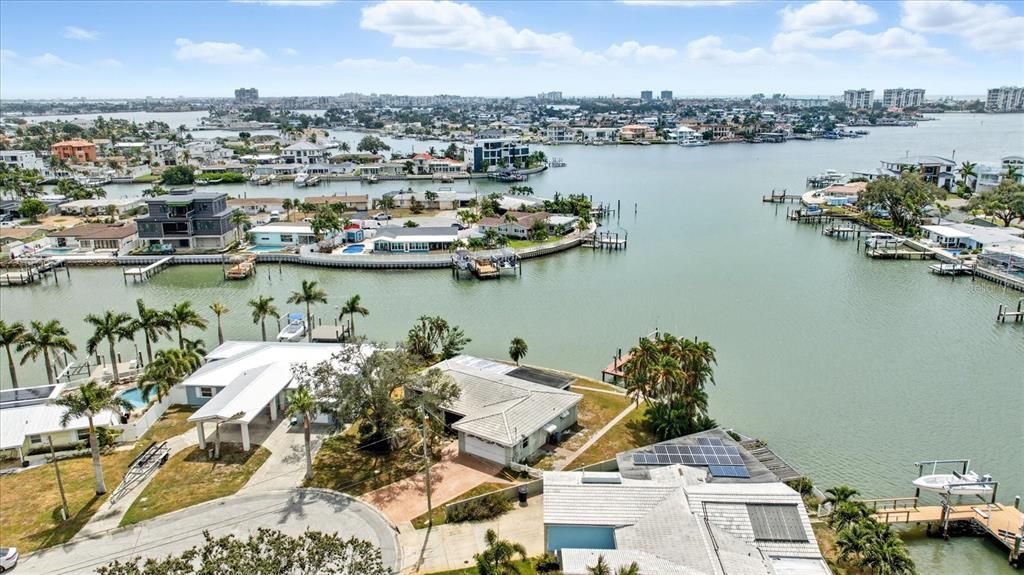 待售: $1,400,000 (0.23 acres)