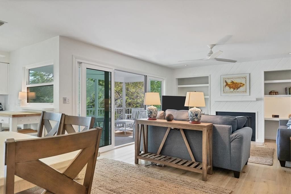 出租: $4,900 (3 贝兹, 3 浴室, 1213 平方英尺)