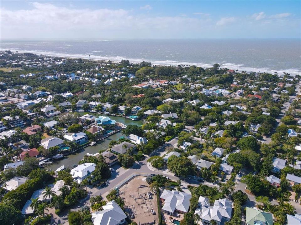 出租: $4,900 (3 贝兹, 3 浴室, 1213 平方英尺)