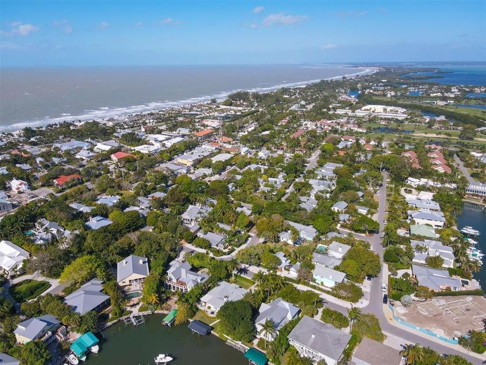 出租: $4,900 (3 贝兹, 3 浴室, 1213 平方英尺)