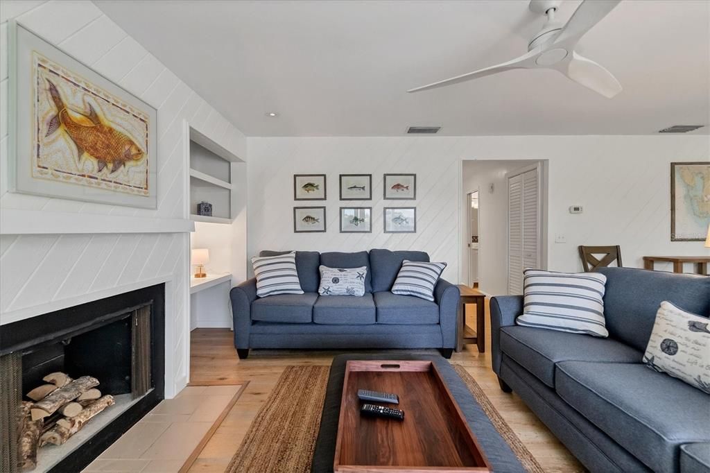 出租: $4,900 (3 贝兹, 3 浴室, 1213 平方英尺)