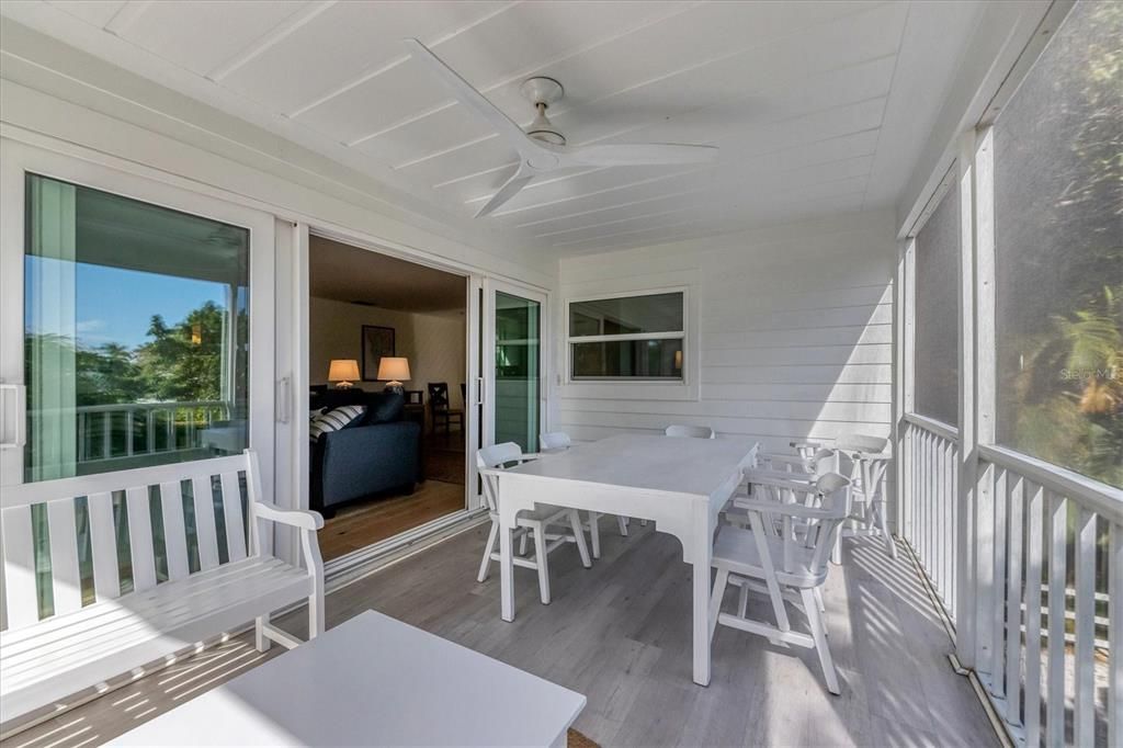 出租: $4,900 (3 贝兹, 3 浴室, 1213 平方英尺)