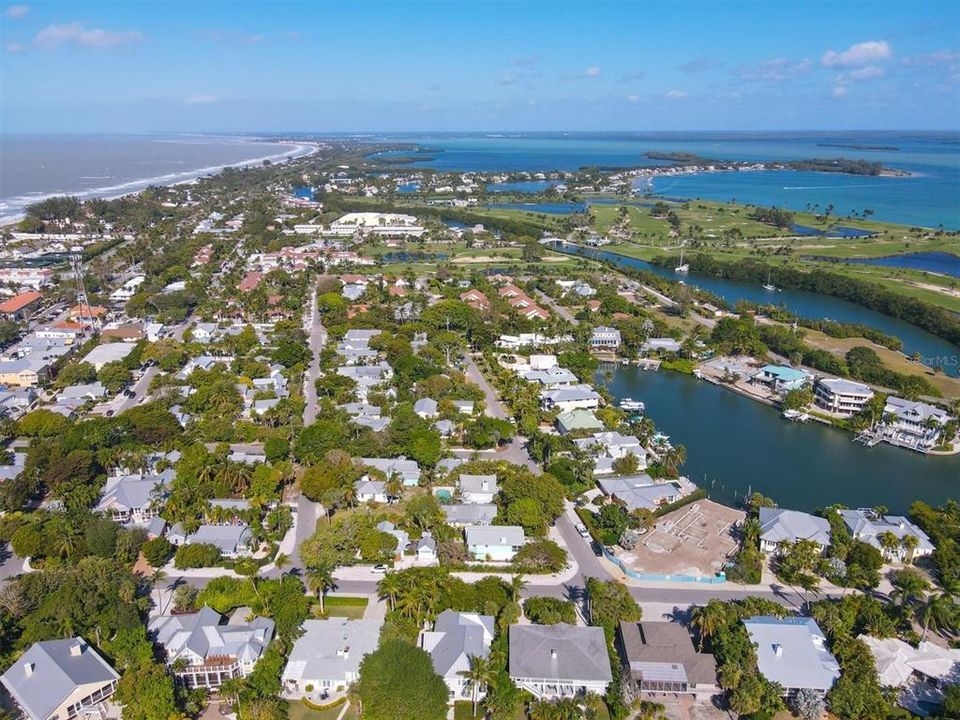 出租: $4,900 (3 贝兹, 3 浴室, 1213 平方英尺)