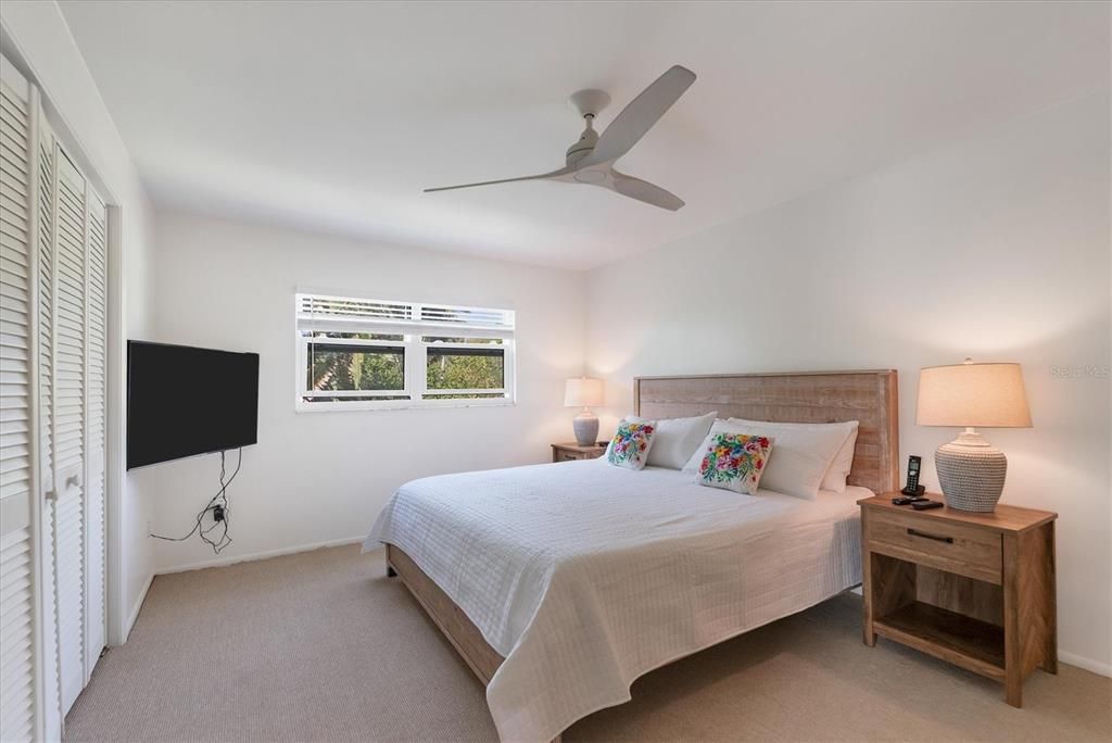 出租: $4,900 (3 贝兹, 3 浴室, 1213 平方英尺)