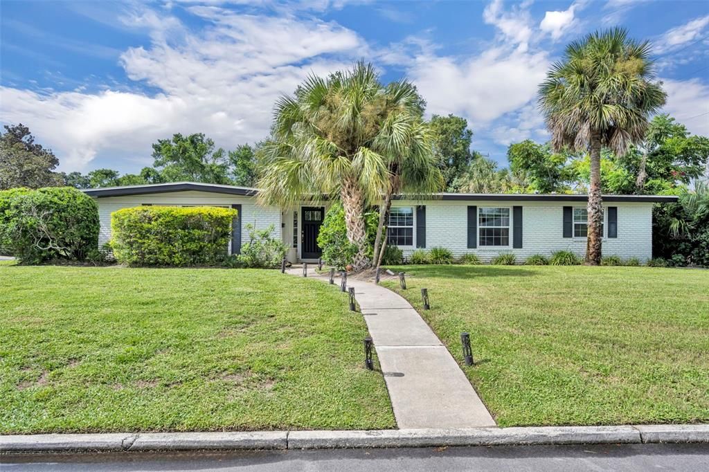 Recently Sold: $699,000 (4 beds, 2 baths, 2591 Square Feet)