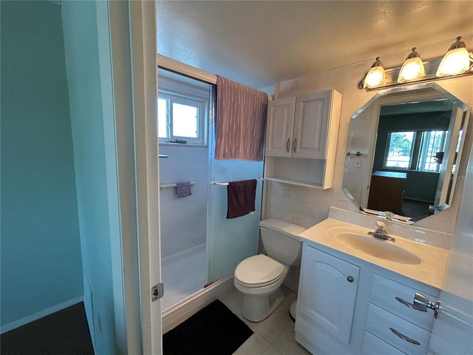 Active With Contract: $115,000 (2 beds, 2 baths, 906 Square Feet)