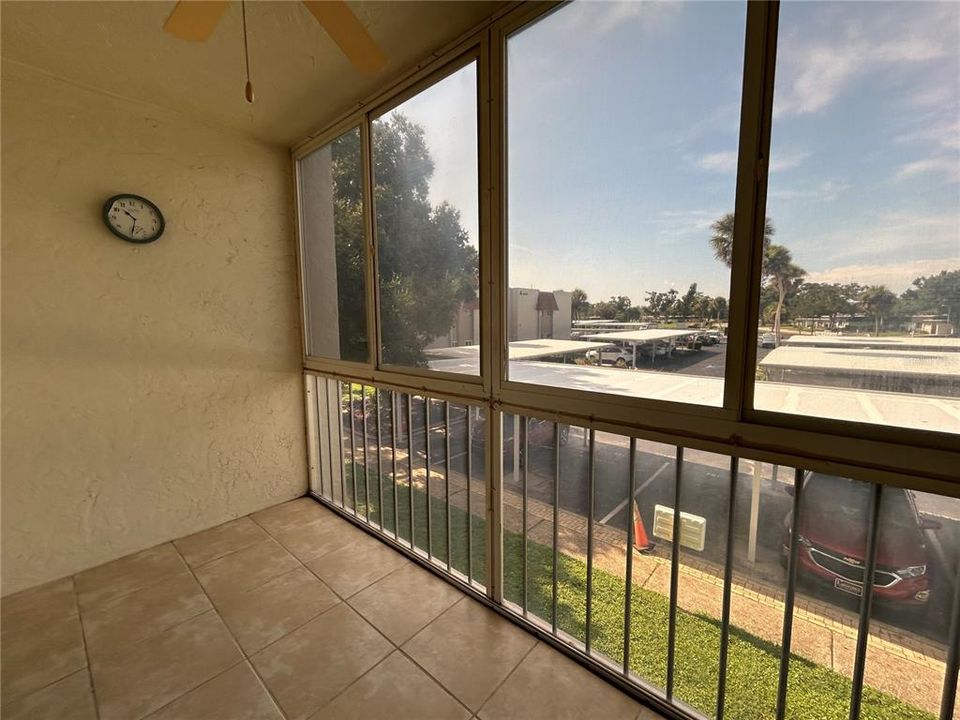 Active With Contract: $115,000 (2 beds, 2 baths, 906 Square Feet)