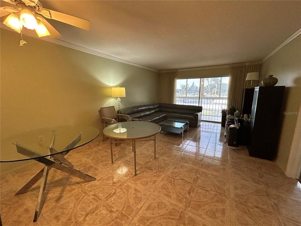 Active With Contract: $115,000 (2 beds, 2 baths, 906 Square Feet)