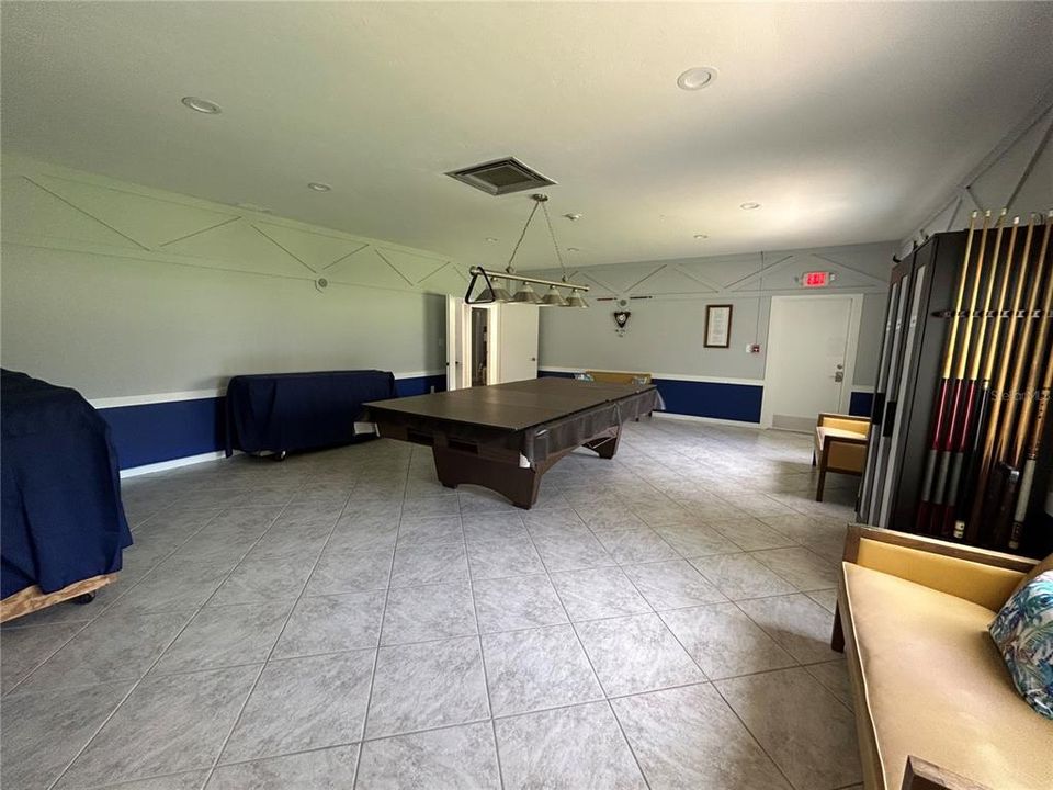 Active With Contract: $115,000 (2 beds, 2 baths, 906 Square Feet)