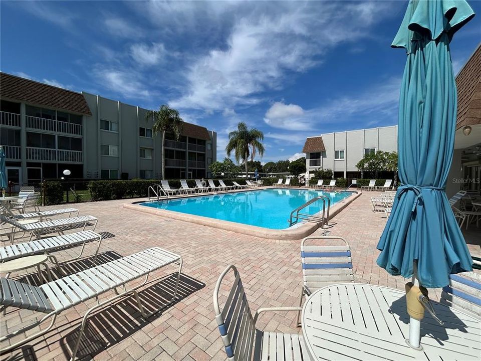 Active With Contract: $115,000 (2 beds, 2 baths, 906 Square Feet)