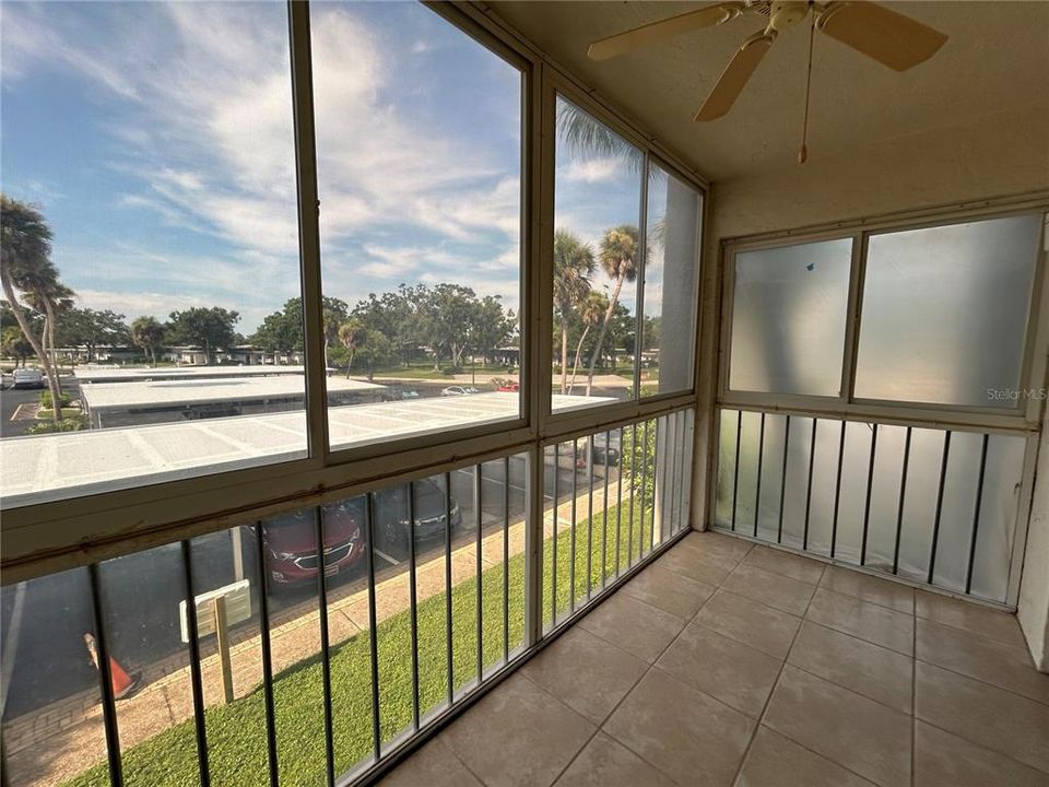 Active With Contract: $115,000 (2 beds, 2 baths, 906 Square Feet)