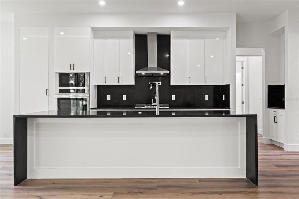 На продажу: $839,000 (3 спален, 3 ванн, 2663 Квадратных фут)