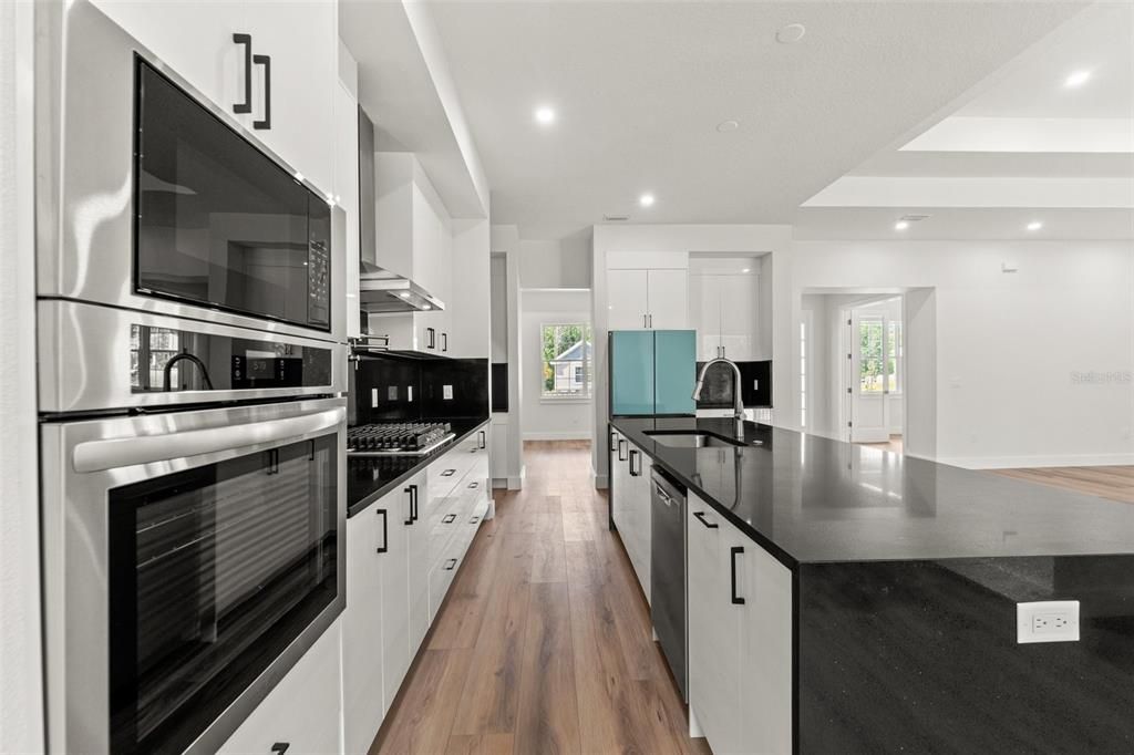 На продажу: $839,000 (3 спален, 3 ванн, 2663 Квадратных фут)