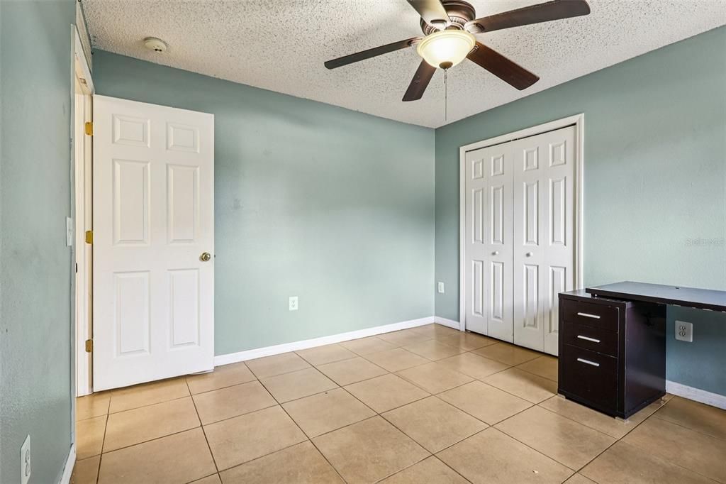 待售: $415,000 (3 贝兹, 2 浴室, 1612 平方英尺)