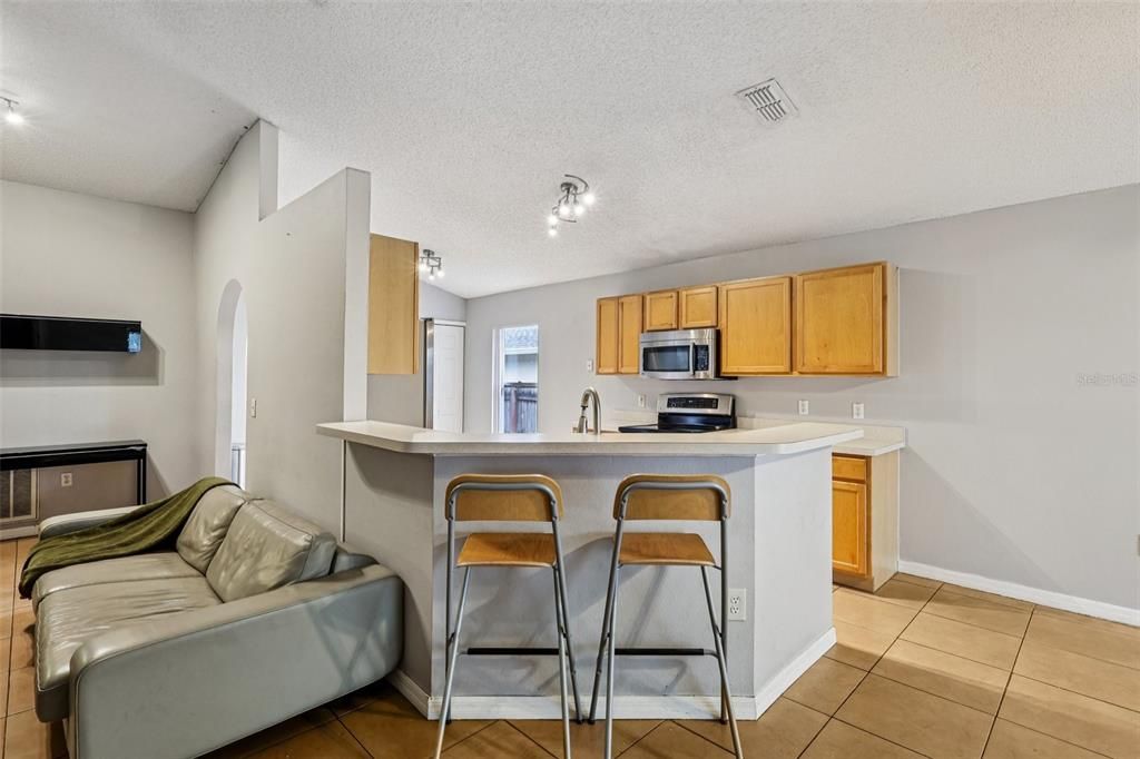 待售: $415,000 (3 贝兹, 2 浴室, 1612 平方英尺)