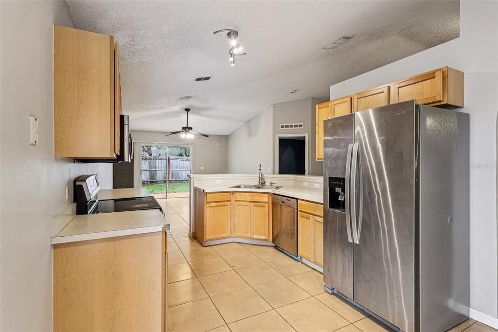 待售: $415,000 (3 贝兹, 2 浴室, 1612 平方英尺)