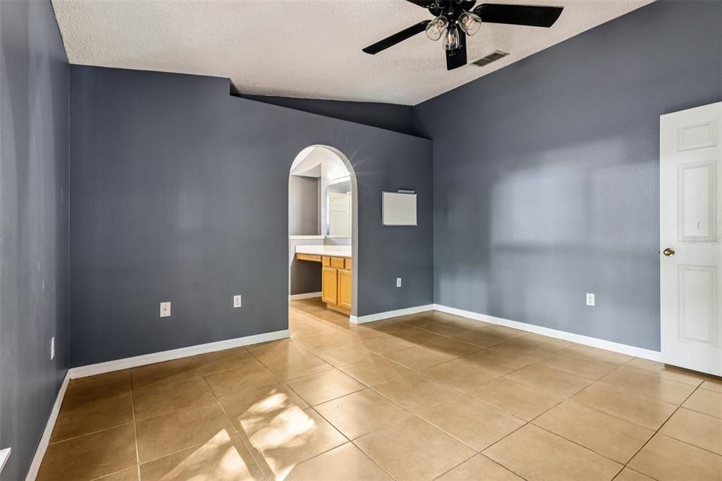 待售: $415,000 (3 贝兹, 2 浴室, 1612 平方英尺)