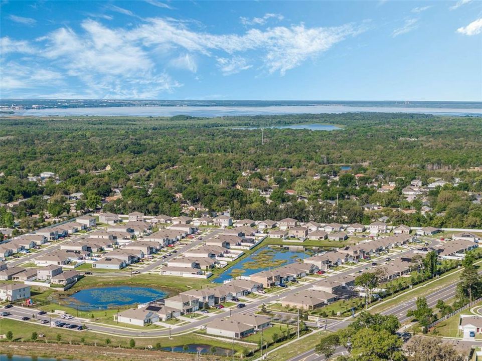 En Venta: $320,000 (3 camas, 2 baños, 1649 Pies cuadrados)