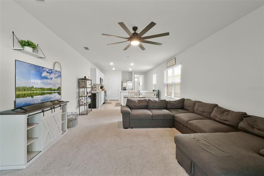 En Venta: $320,000 (3 camas, 2 baños, 1649 Pies cuadrados)