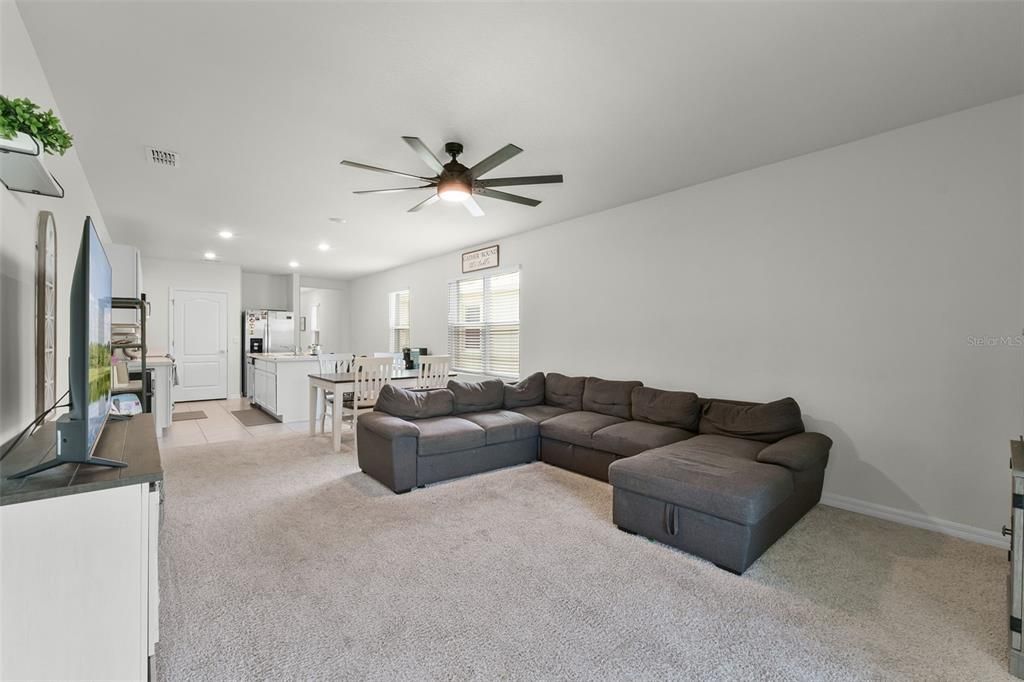 En Venta: $320,000 (3 camas, 2 baños, 1649 Pies cuadrados)