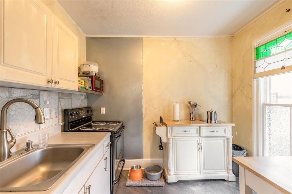 En Venta: $650,000 (6 camas, 0 baños, 2878 Pies cuadrados)