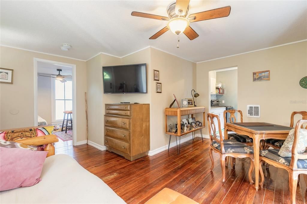 En Venta: $650,000 (6 camas, 0 baños, 2878 Pies cuadrados)