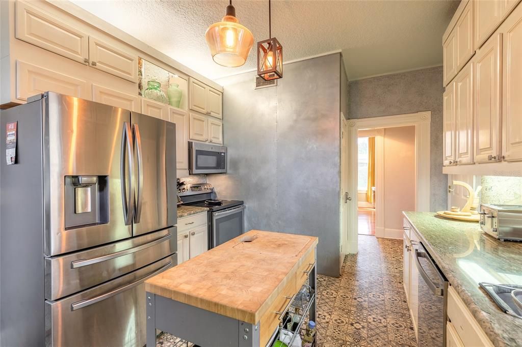 En Venta: $650,000 (6 camas, 0 baños, 2878 Pies cuadrados)