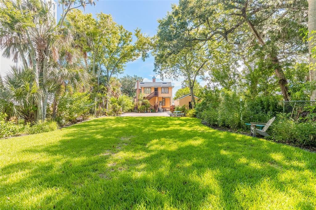 En Venta: $650,000 (6 camas, 0 baños, 2878 Pies cuadrados)