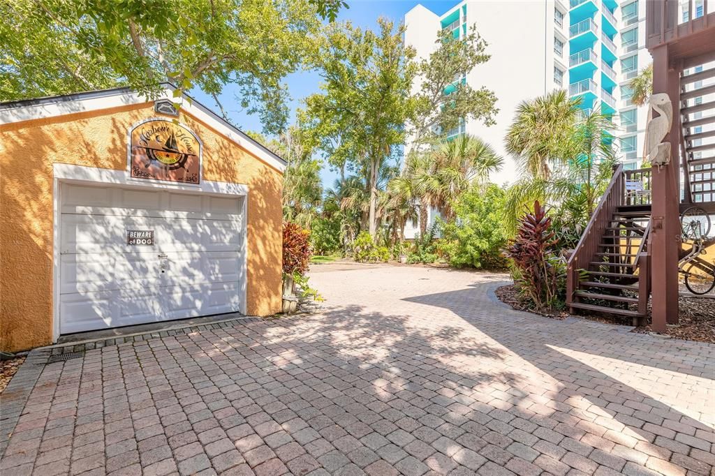 En Venta: $650,000 (6 camas, 0 baños, 2878 Pies cuadrados)