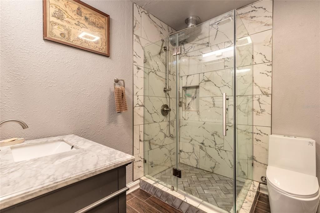 En Venta: $650,000 (6 camas, 0 baños, 2878 Pies cuadrados)