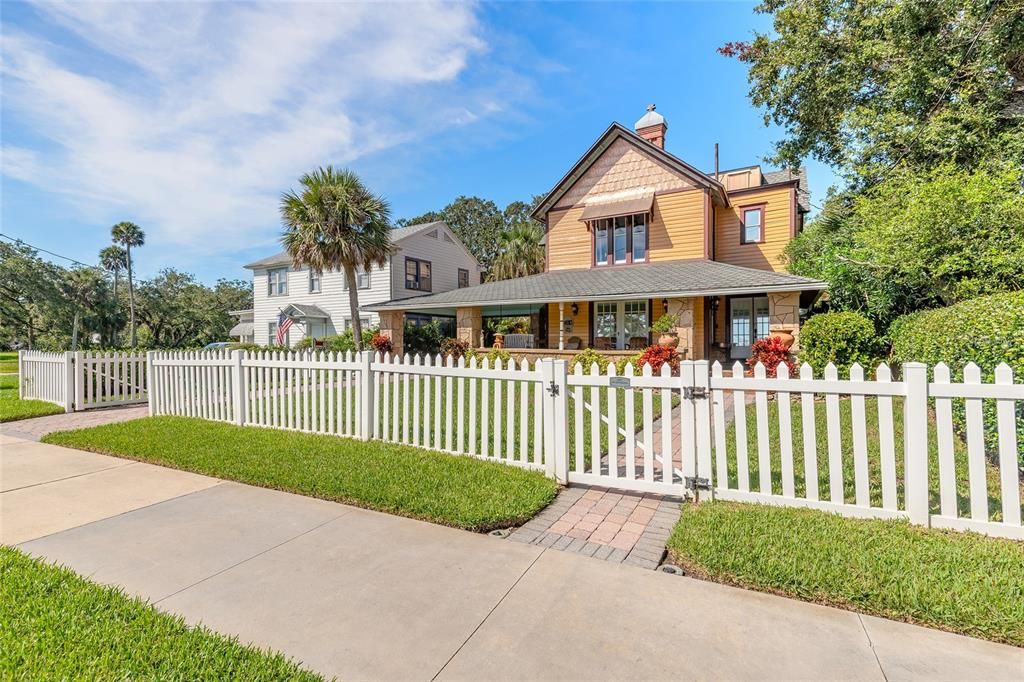 En Venta: $650,000 (6 camas, 0 baños, 2878 Pies cuadrados)