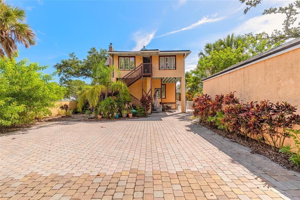 En Venta: $650,000 (6 camas, 0 baños, 2878 Pies cuadrados)