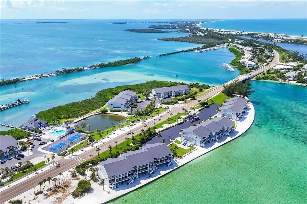 出租: $13,000 (2 贝兹, 2 浴室, 1248 平方英尺)