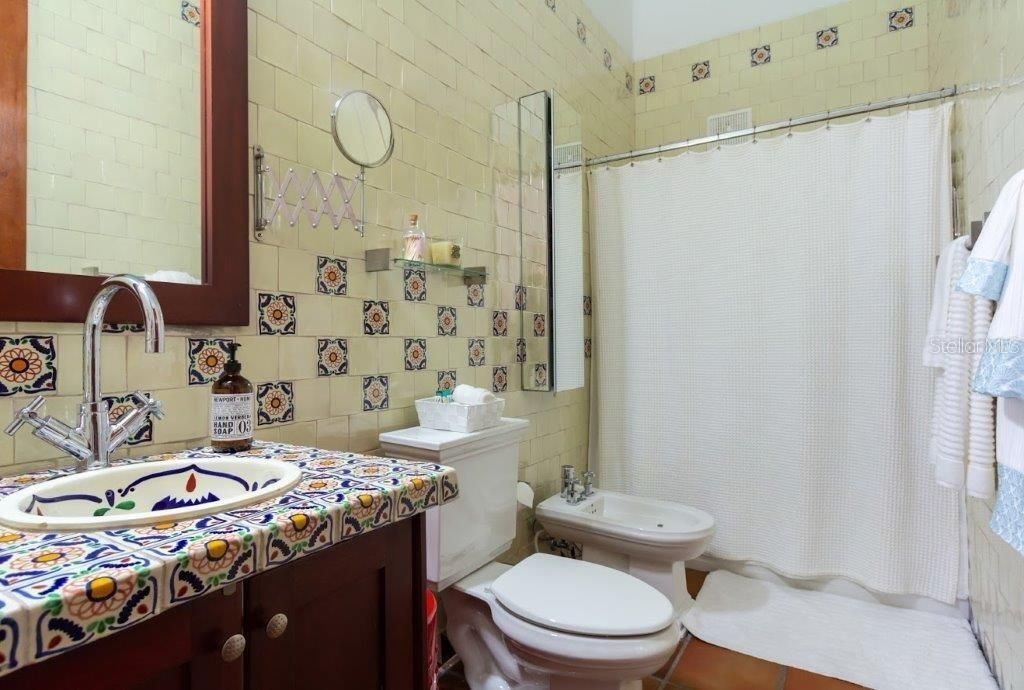 For Rent: $3,500 (2 beds, 2 baths, 1600 Square Feet)