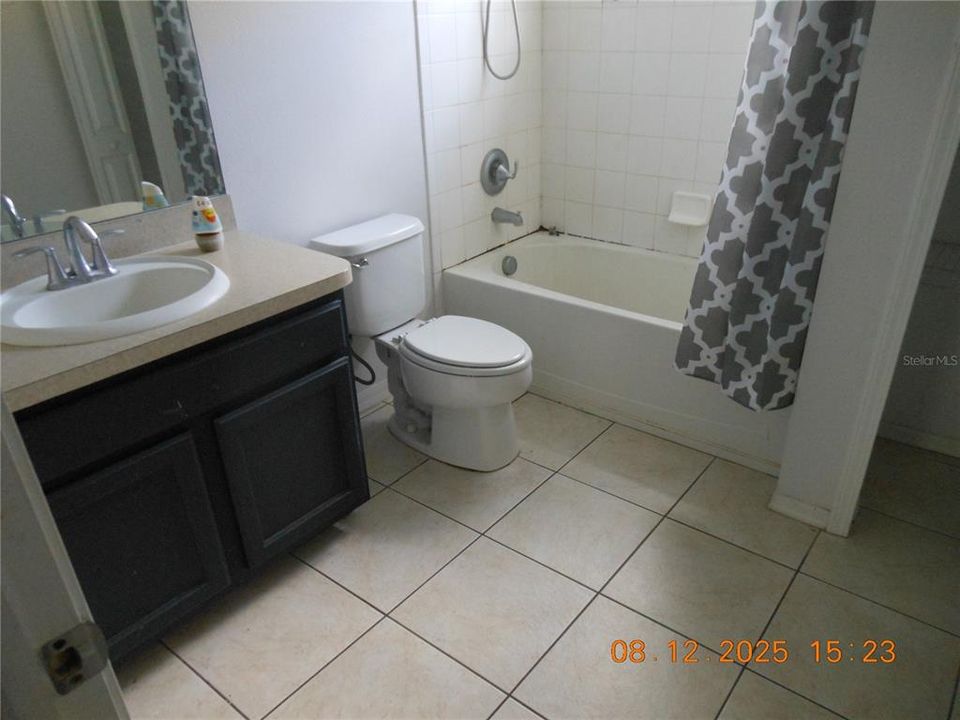 For Sale: $344,900 (5 beds, 2 baths, 2171 Square Feet)