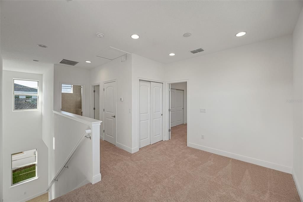 En Venta: $540,000 (5 camas, 3 baños, 2717 Pies cuadrados)