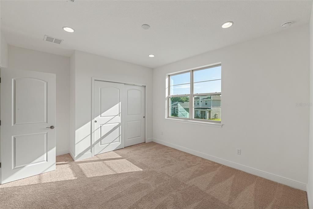 En Venta: $540,000 (5 camas, 3 baños, 2717 Pies cuadrados)