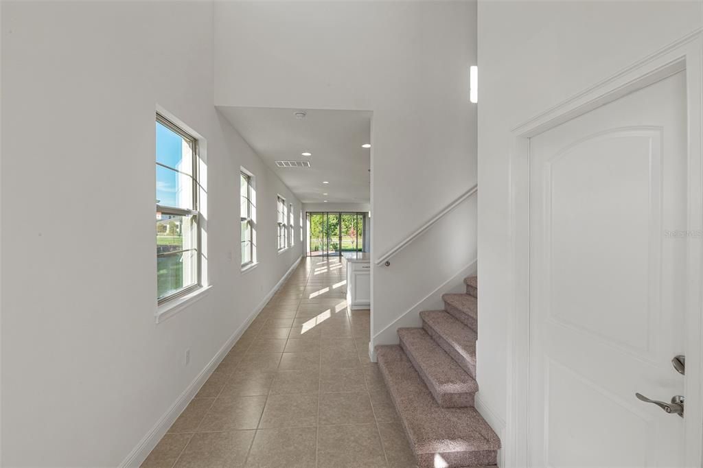 En Venta: $540,000 (5 camas, 3 baños, 2717 Pies cuadrados)