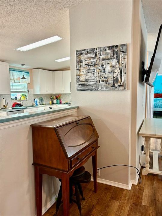 待售: $269,999 (2 贝兹, 2 浴室, 1600 平方英尺)