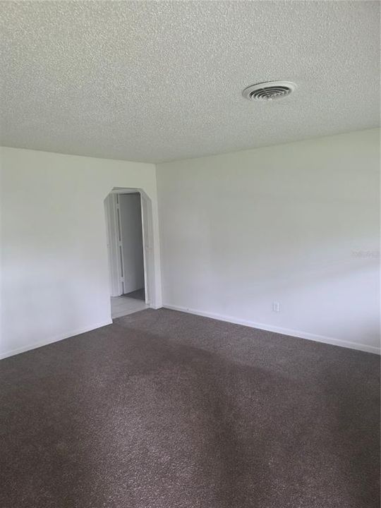 For Rent: $1,650 (4 beds, 2 baths, 2382 Square Feet)