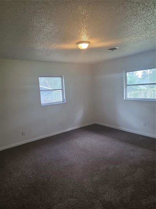 For Rent: $1,650 (4 beds, 2 baths, 2382 Square Feet)