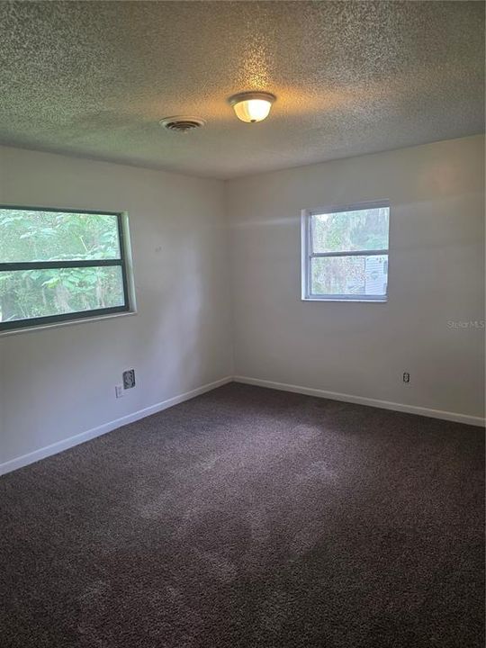 For Rent: $1,650 (4 beds, 2 baths, 2382 Square Feet)