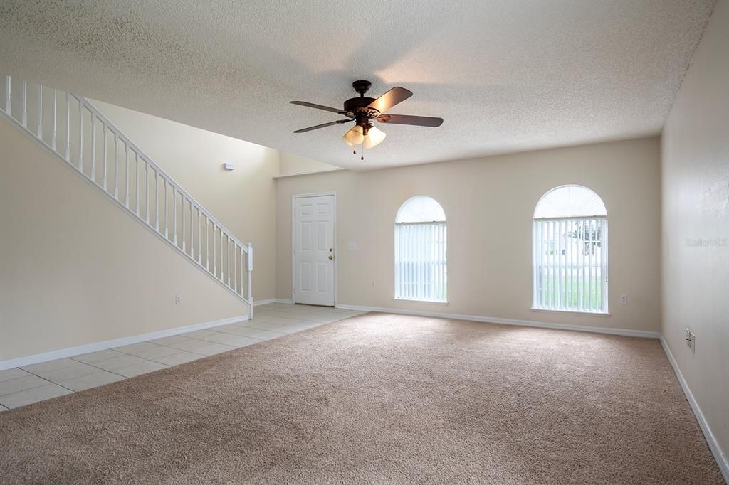 En Venta: $339,900 (4 camas, 3 baños, 3005 Pies cuadrados)