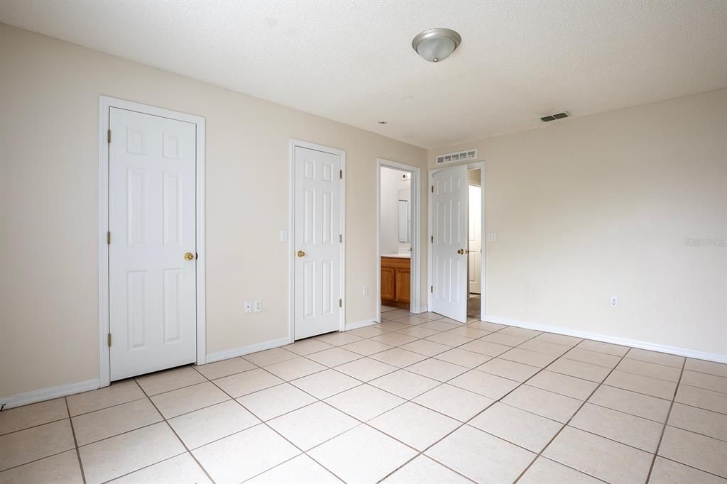 En Venta: $339,900 (4 camas, 3 baños, 3005 Pies cuadrados)