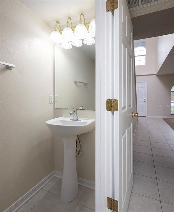 En Venta: $339,900 (4 camas, 3 baños, 3005 Pies cuadrados)