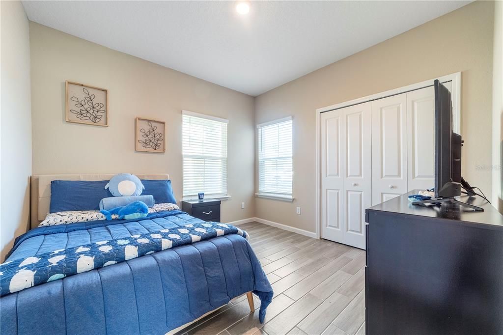 出租: $2,230 (4 贝兹, 2 浴室, 1893 平方英尺)