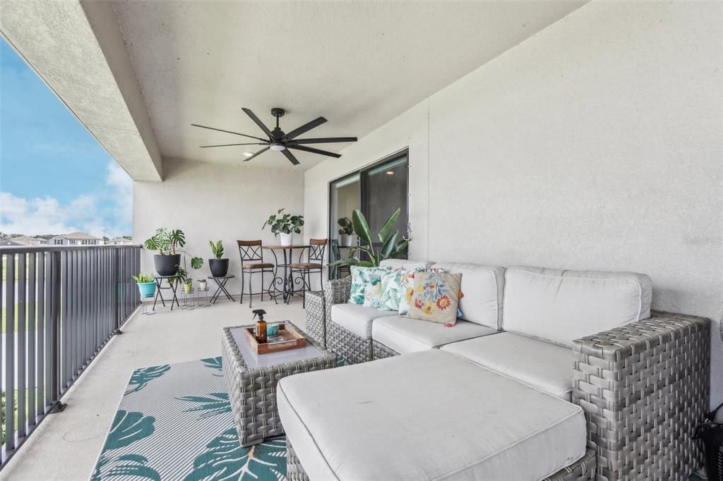 出租: $6,000 (6 贝兹, 4 浴室, 4228 平方英尺)