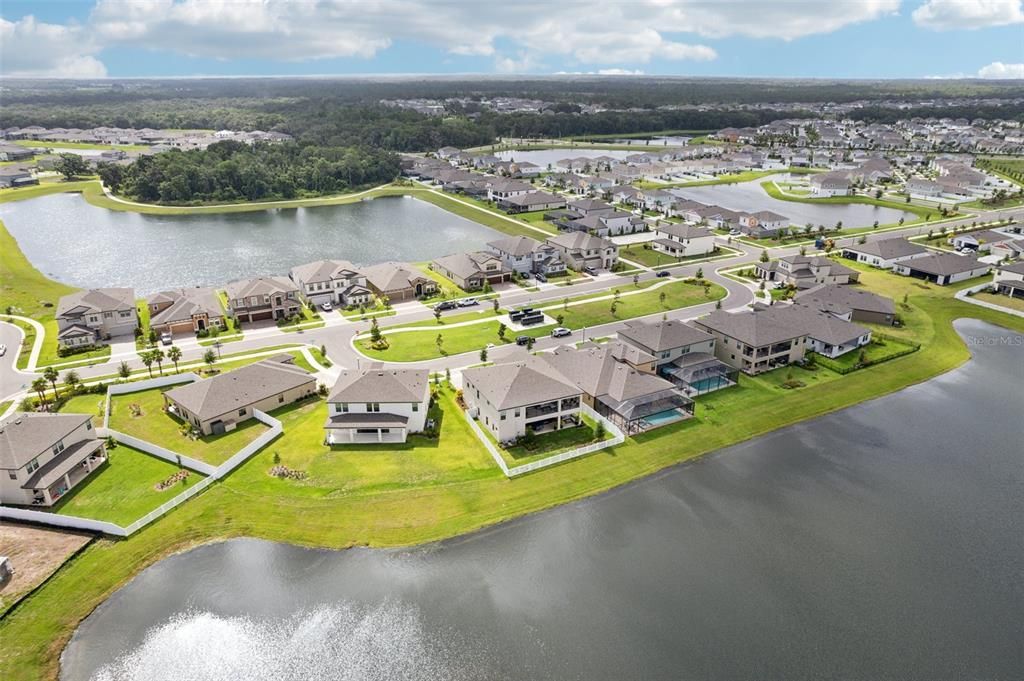 出租: $6,000 (6 贝兹, 4 浴室, 4228 平方英尺)