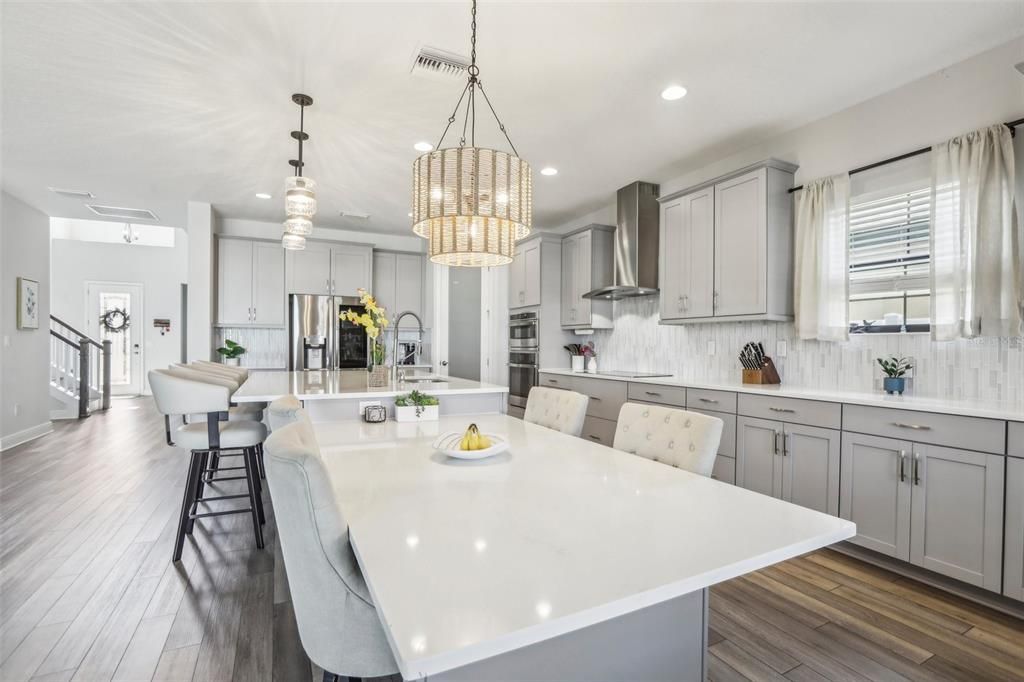 出租: $6,000 (6 贝兹, 4 浴室, 4228 平方英尺)